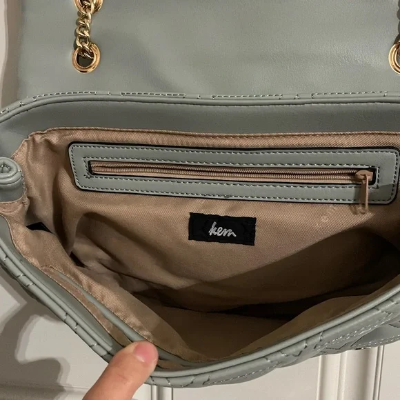 Gorgeous KEM Mint Green Purse (2023 Spring Collection) - Picture 4 of 10